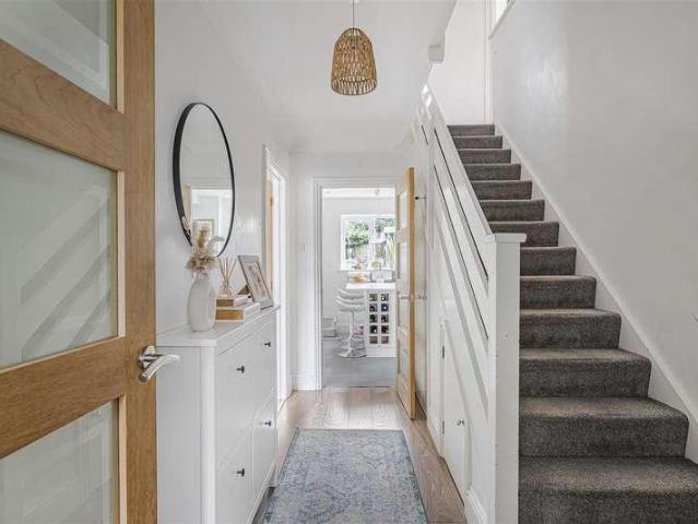 4 bed house for sale