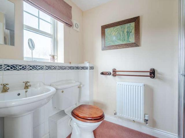 4 bed house for sale