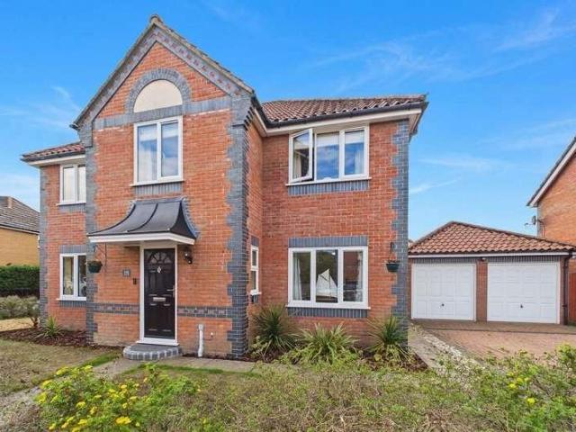4 bed house for sale