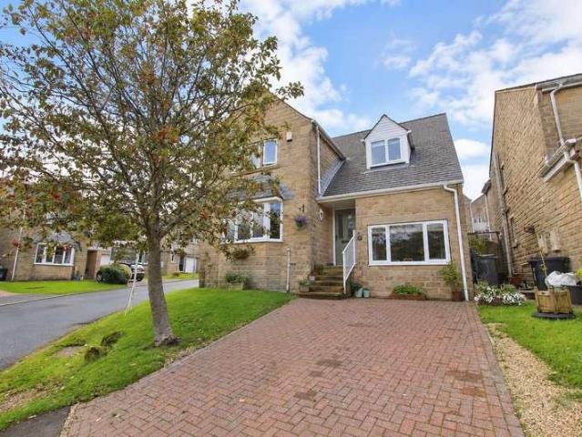 4 bed house for sale