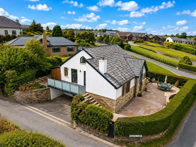 4 bed house for sale