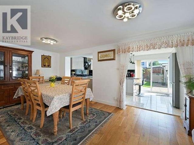 4 bed house for sale