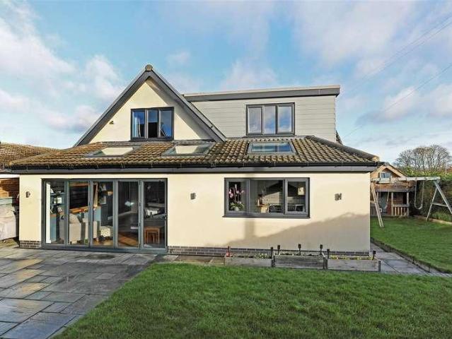 4 bed house for sale