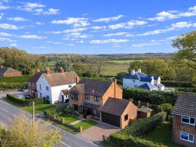 4 bed house for sale