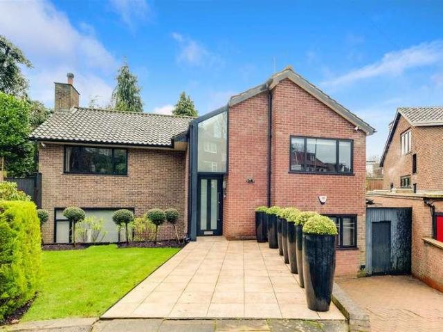 4 bed house for sale