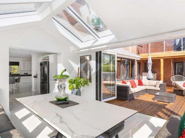 4 bed house for sale