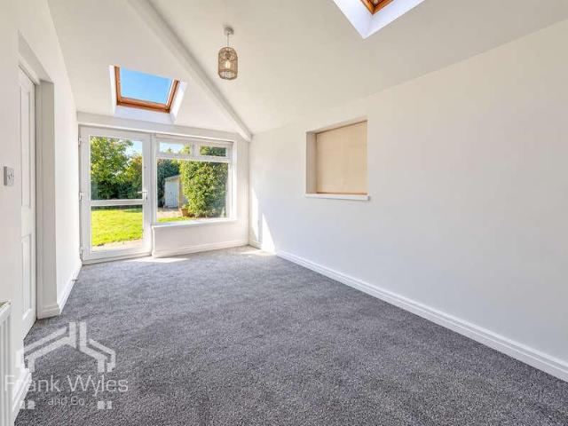 4 bed house for sale
