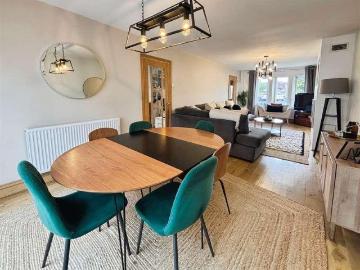 4 bed house for sale