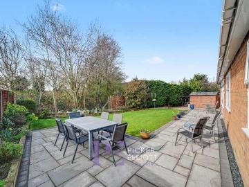 4 bed house for sale