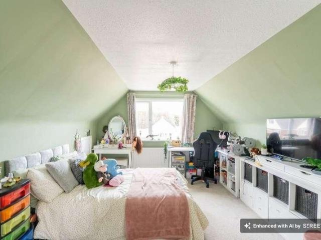 4 bed house for sale