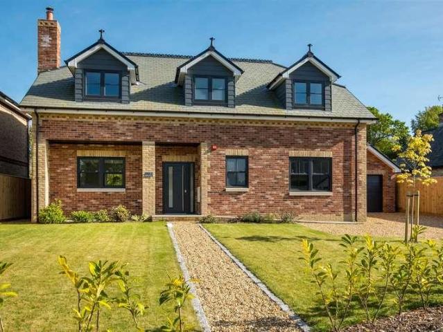 4 bed house for sale