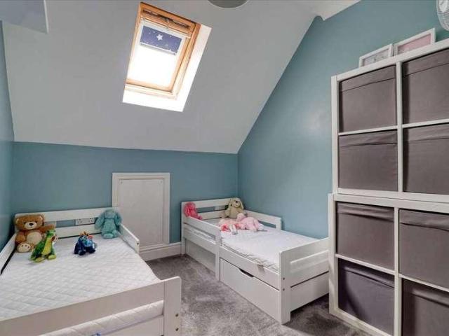 4 bed house for sale