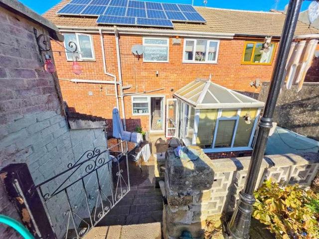 4 bed house for sale