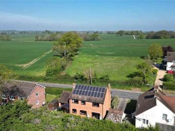 4 bed house for sale