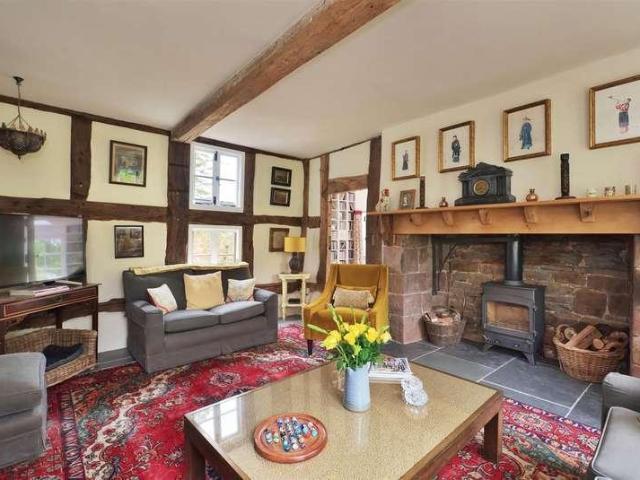 4 bed house for sale