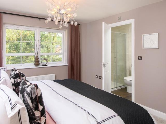 4 bed house for sale