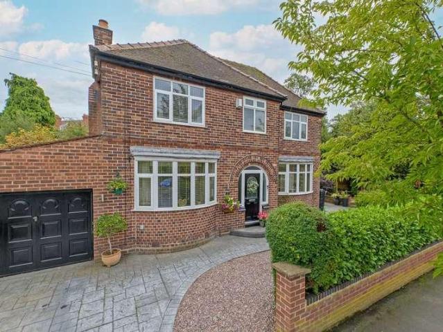 4 bed house for sale