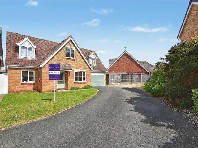 4 bed house for sale