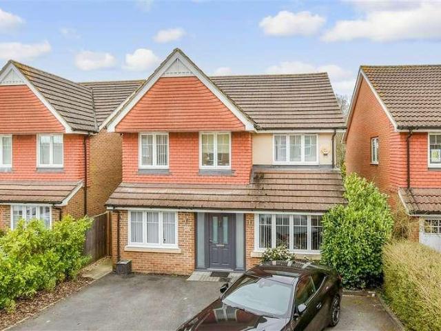 4 bed house for sale