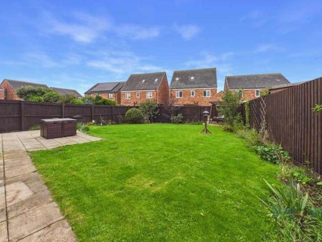 4 bed house for sale