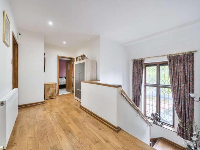 4 bed house for sale