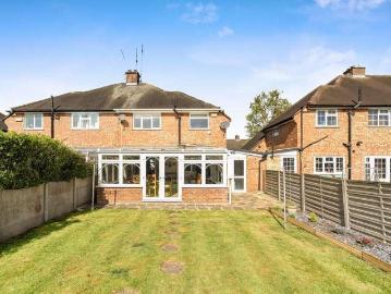4 bed house for sale