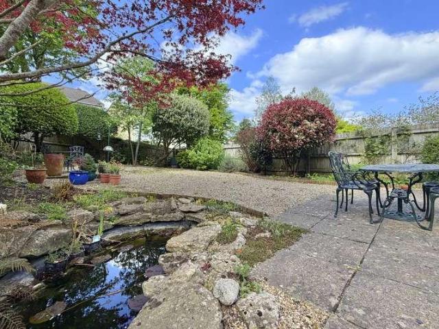 4 bed house for sale