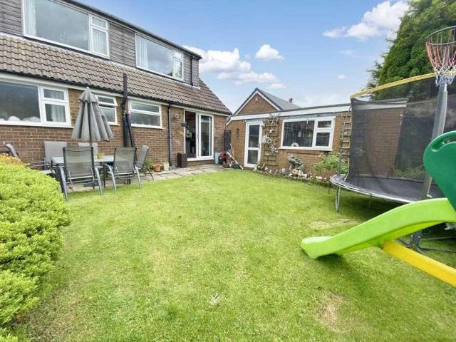 4 bed house for sale