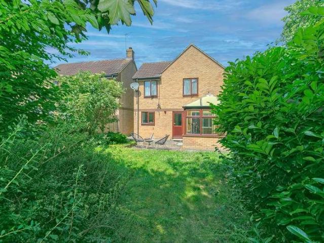 4 bed house for sale