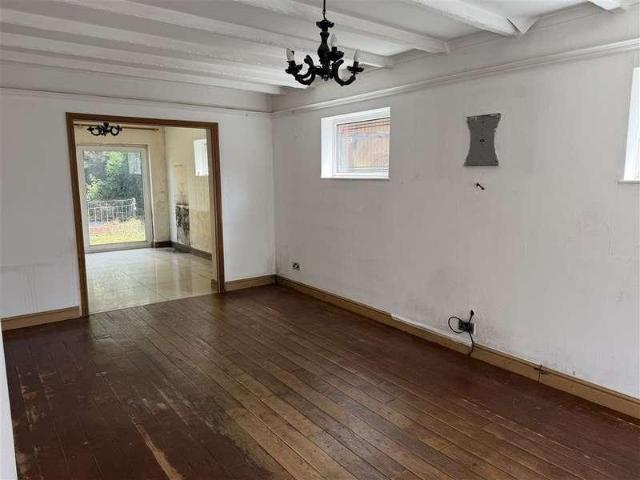 4 bed house for sale
