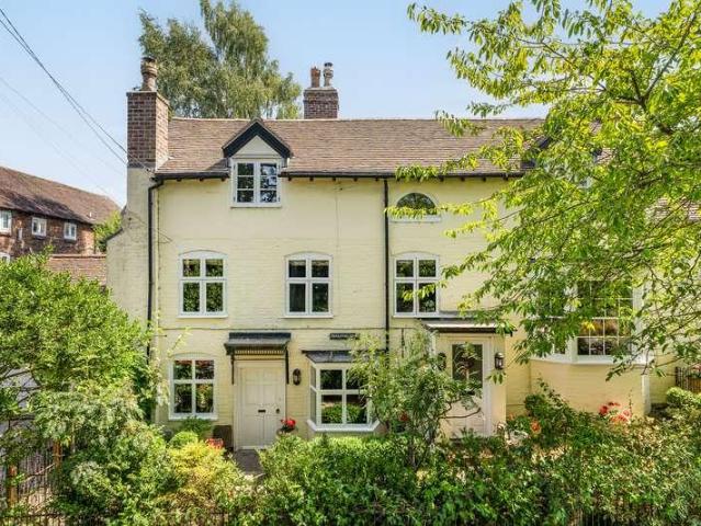 4 bed house for sale