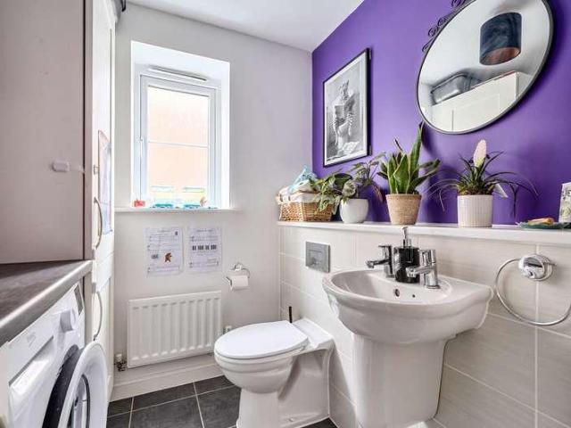 4 bed house for sale