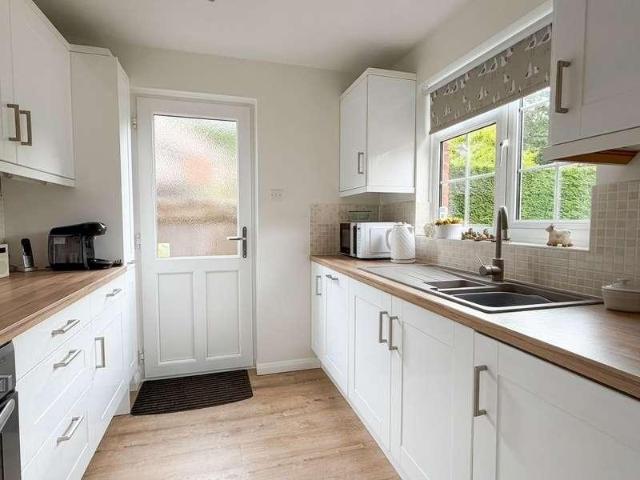 4 bed house for sale