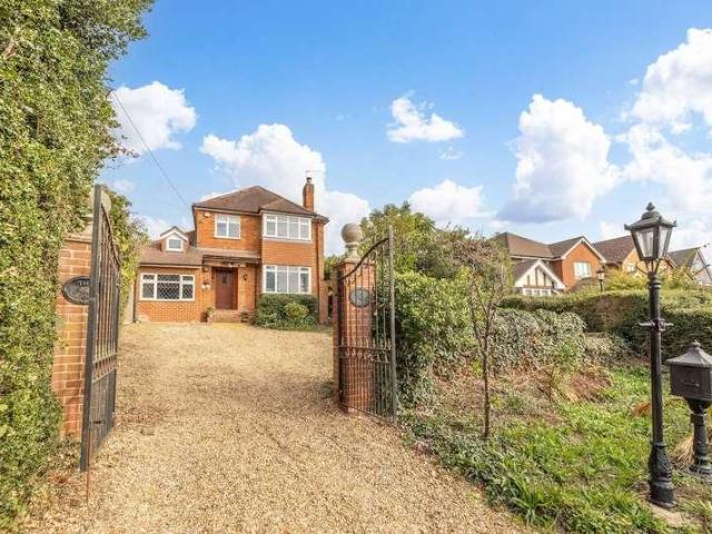 4 bed house for sale