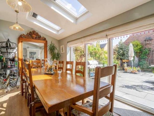 4 bed house for sale