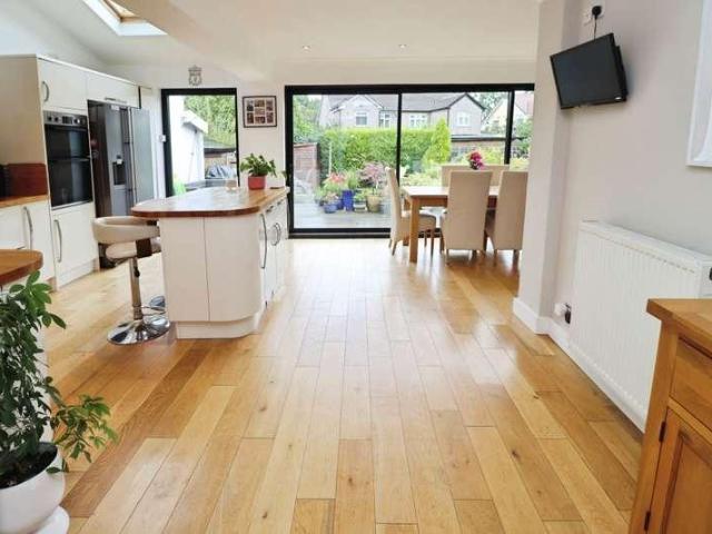 4 bed house for sale