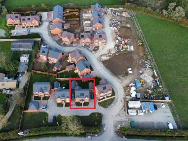 4 bed house for sale