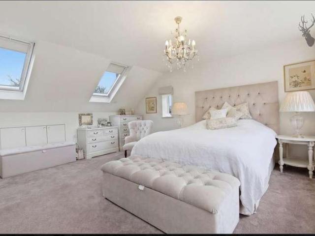 4 bed house for sale