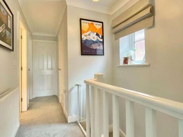 4 bed house for sale