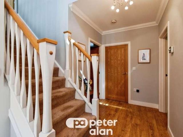 4 bed house for sale