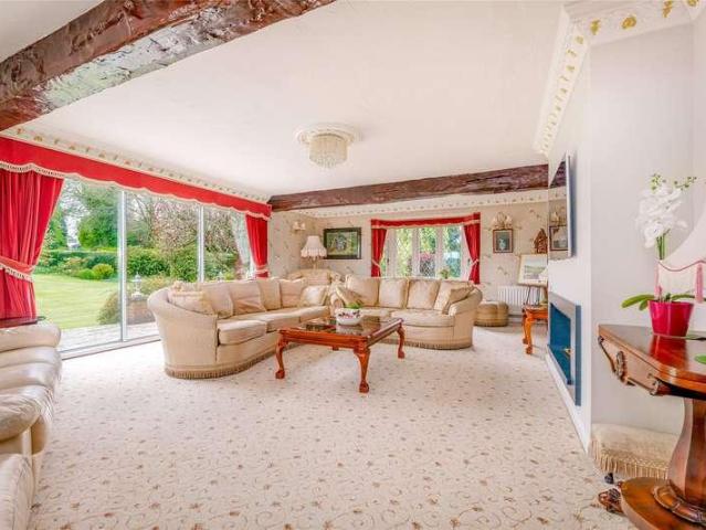 4 bed house for sale