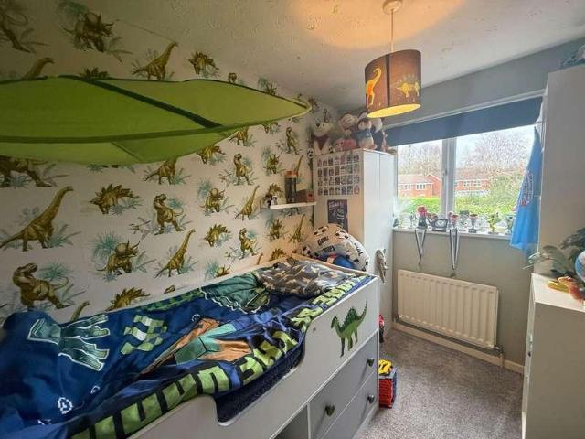 4 bed house for sale