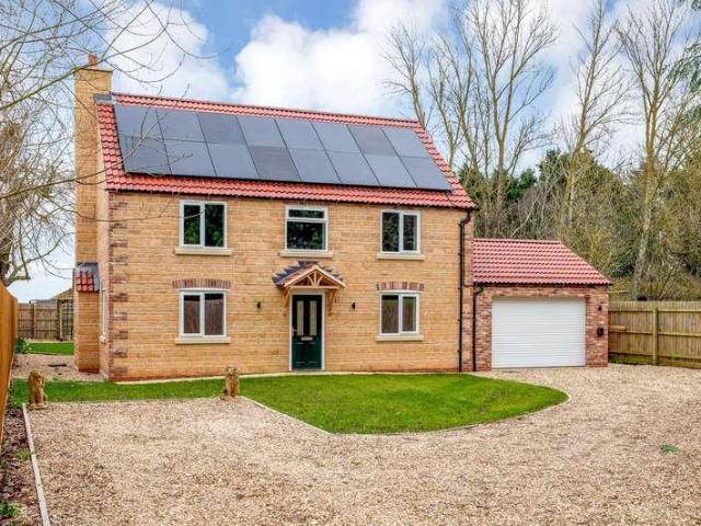 4 bed house for sale