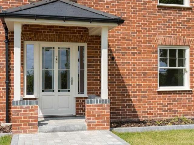 4 bed house for sale