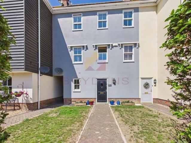 4 bed house for sale