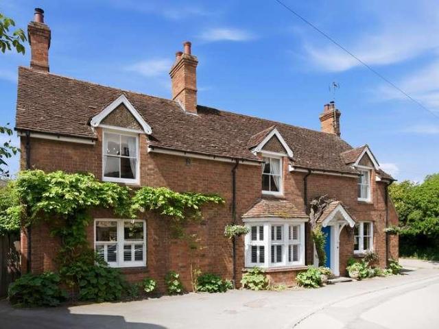 4 bed house for sale