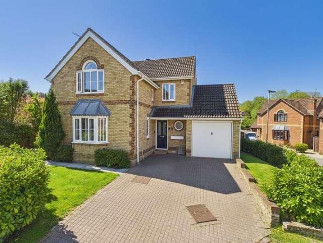 4 bed house for sale
