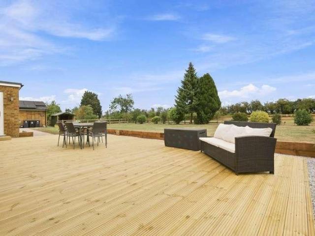 4 bed house for sale