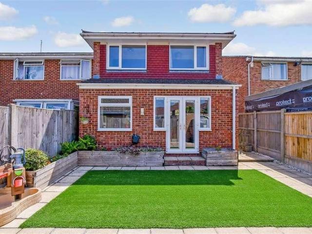 4 bed house for sale