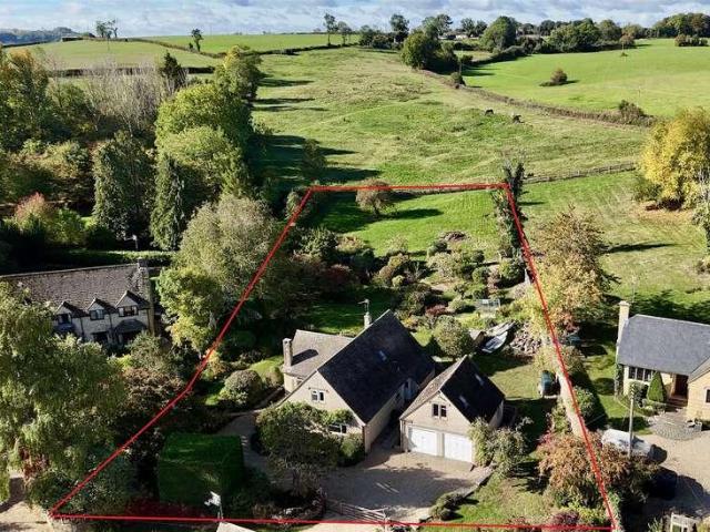 4 bed house for sale